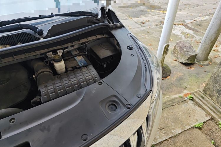 Used GAC Trumpchi M8 2021 Revised Version Lingxiu Series 390T Luxury Edition Engine Bay Left