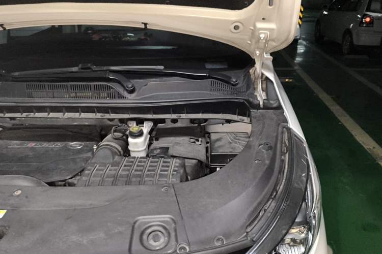 Used GAC Trumpchi M8 2021 Master Series 390T Prestige Edition Engine Bay Left