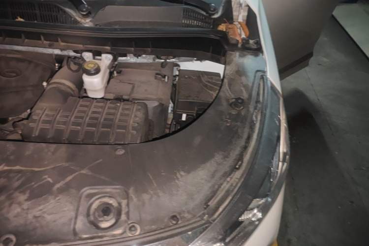 Used GAC Trumpchi M8 2021 Lingxiu Series 390T Deluxe Edition Engine Bay Left