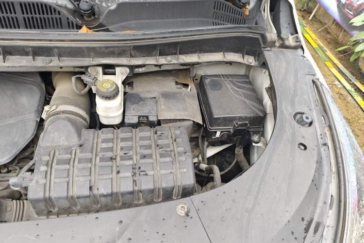 Used GAC Trumpchi M8 2021 Lingxiu Series 390T Deluxe Edition Engine Bay Left