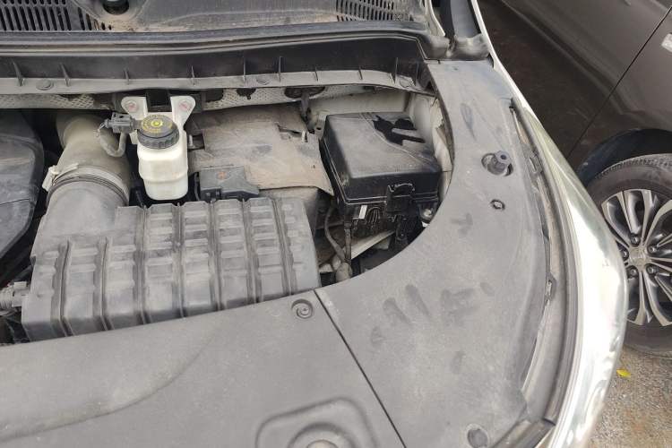Used GAC Trumpchi M8 2021 Master Series 390T Prestige Edition Engine Bay Left