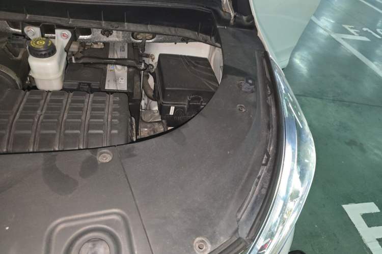 Used GAC Trumpchi M8 2021 Master Series 390T Four-Seat Glory Edition Engine Bay Left