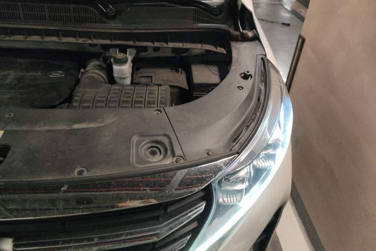 Used GAC Trumpchi M8 2021 Lingxiu Series 390T Ultimate Edition Engine Bay Left