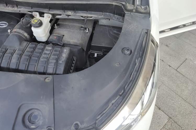Used GAC Trumpchi M8 2021 Lingxiu Series 390T Deluxe Edition Engine Bay Left