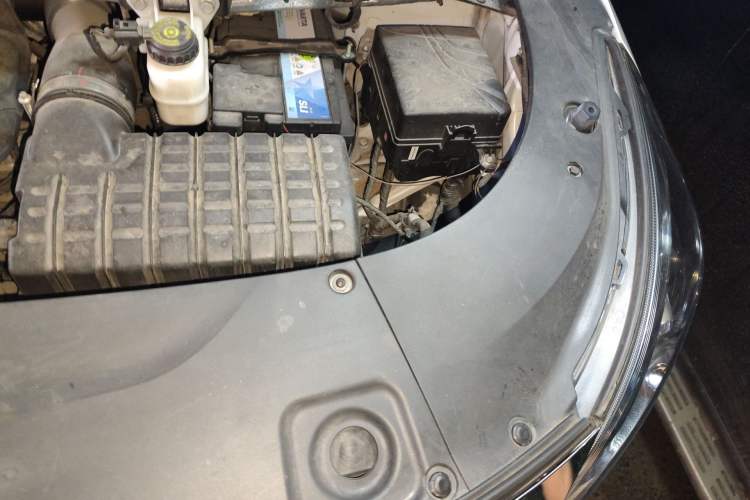 Used GAC Trumpchi M8 2021 Revised Version Lingxiu Series 390T Luxury Edition Engine Bay Left