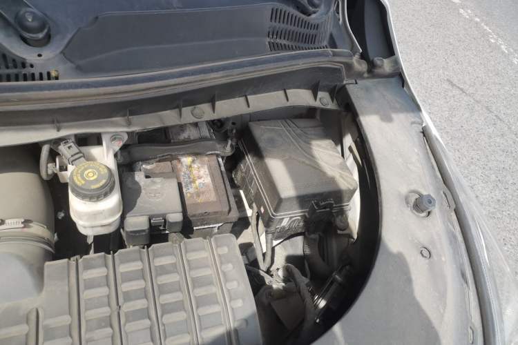 Used GAC Trumpchi M8 2021 Lingxiu Series 390T Ultimate Edition Engine Bay Left