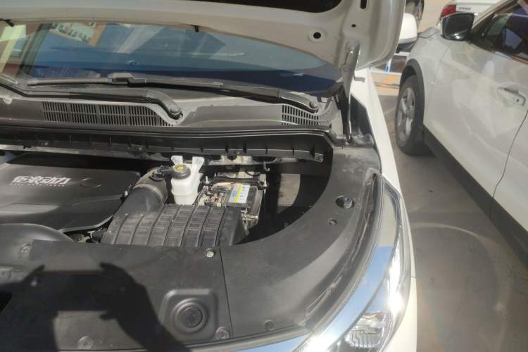 Used GAC Trumpchi M8 2021 Revised Version Lingxiu Series 390T Luxury Edition Engine Bay Left