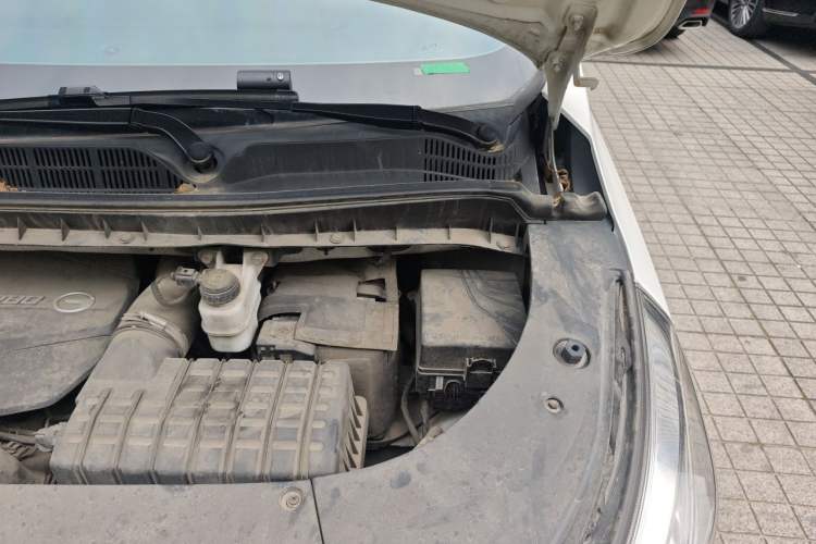 Used GAC Trumpchi M8 2021 Lingxiu Series 390T Deluxe Edition Engine Bay Left