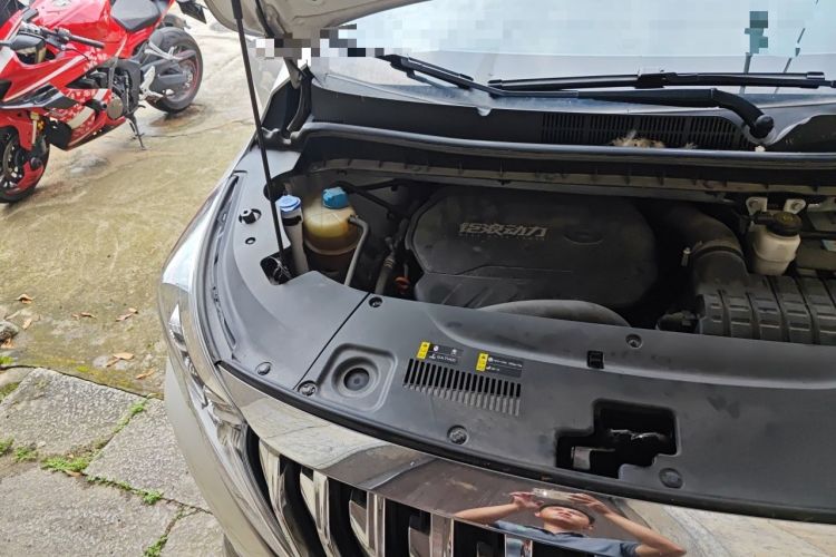 Used GAC Trumpchi M8 2021 Revised Version Lingxiu Series 390T Luxury Edition Engine Bay Right