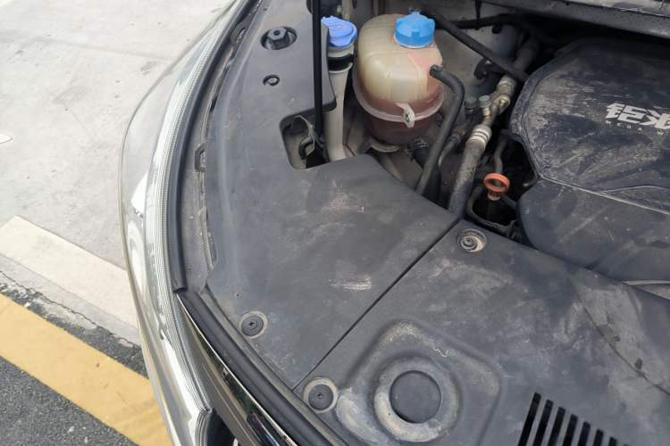 Used GAC Trumpchi M8 2021 Master Series 390T Prestige Edition Engine Bay Right