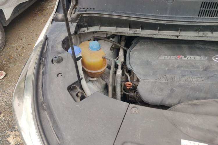 Used GAC Trumpchi M8 2021 Master Series 390T Prestige Edition Engine Bay Right