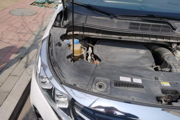 Used GAC Trumpchi M8 2021 Lingxiu Series 390T Deluxe Edition Engine Bay Right