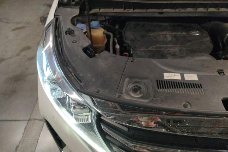 Used GAC Trumpchi M8 2021 Lingxiu Series 390T Ultimate Edition Engine Bay Right