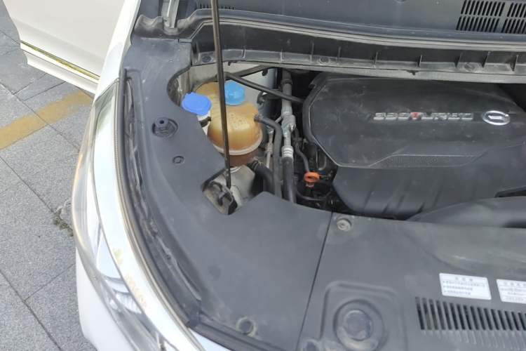 Used GAC Trumpchi M8 2021 Lingxiu Series 390T Deluxe Edition Engine Bay Right