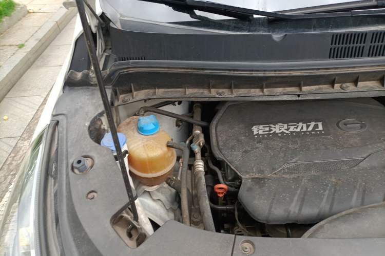 Used GAC Trumpchi M8 2021 Lingxiu Series 390T Deluxe Edition Engine Bay Right
