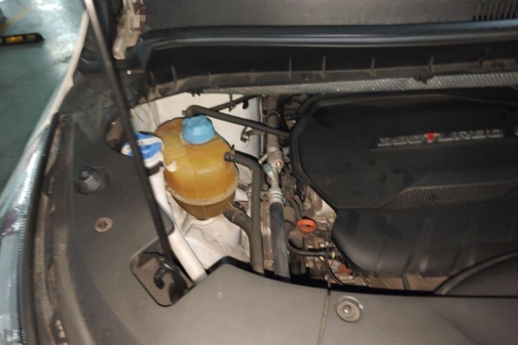 Used GAC Trumpchi M8 2021 Lingxiu Series 390T Deluxe Edition Engine Bay Right