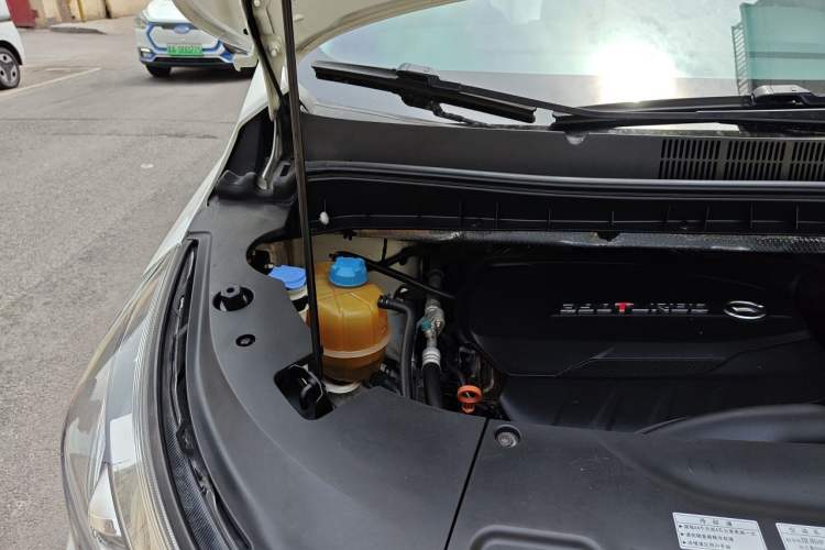 Used GAC Trumpchi M8 2021 Master Series 390T Ultimate Edition Engine Bay Right