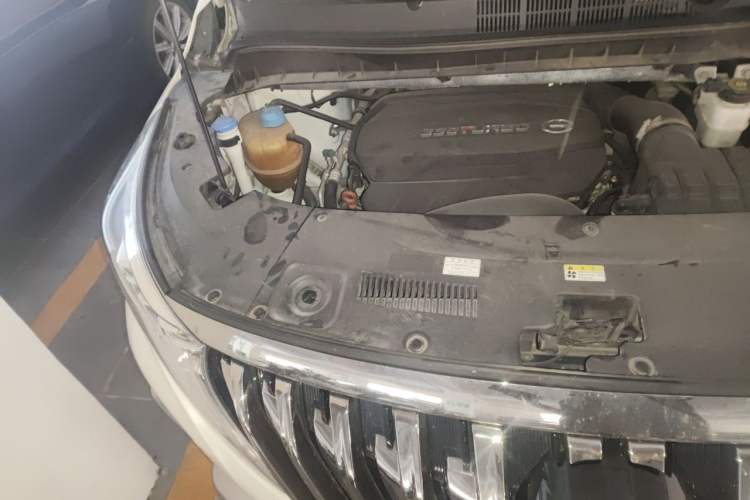 Used GAC Trumpchi M8 2021 Master Series 390T Ultimate Edition Engine Bay Right