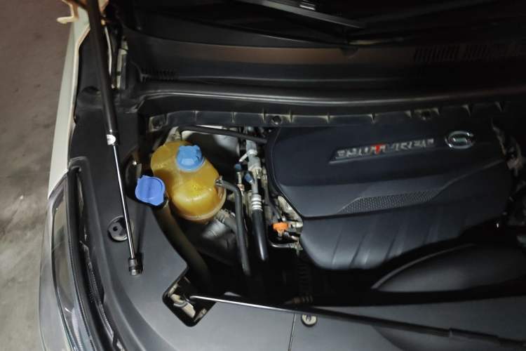 Used GAC Trumpchi M8 2021 Lingxiu Series 390T Deluxe Edition Engine Bay Right