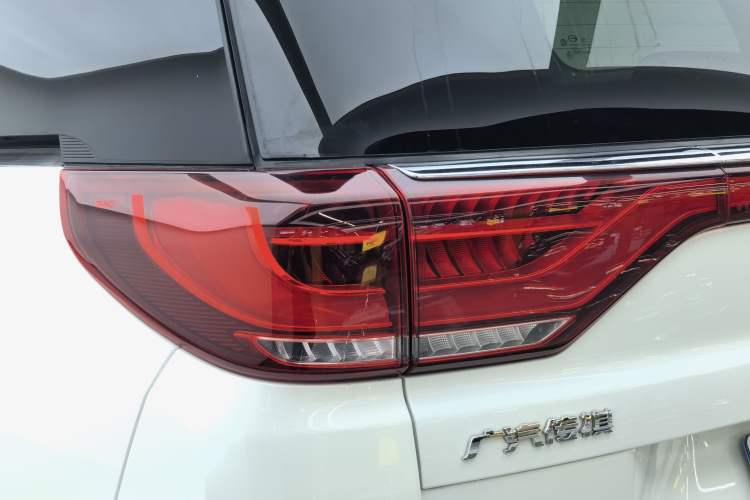Used GAC Trumpchi M8 2021 Lingxiu Series 390T Ultimate Edition Exterior 11