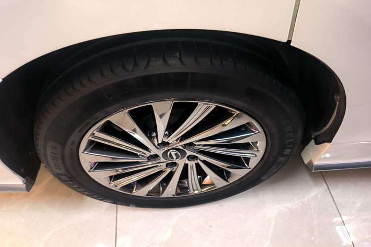 Used GAC Trumpchi M8 2021 Master Series 390T Ultimate Edition Exterior 2