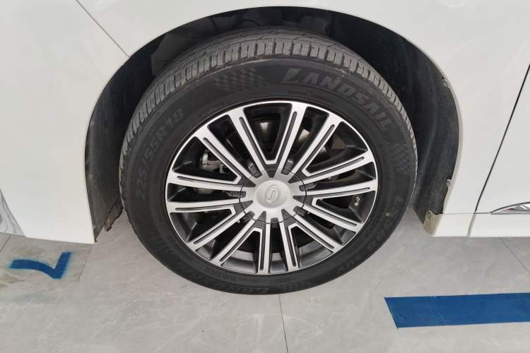 Used GAC Trumpchi M8 2021 Lingxiu Series 390T Deluxe Edition Exterior 4