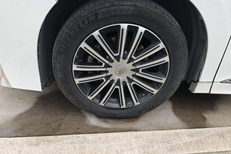 Used GAC Trumpchi M8 2021 Lingxiu Series 390T Ultimate Edition Exterior 4