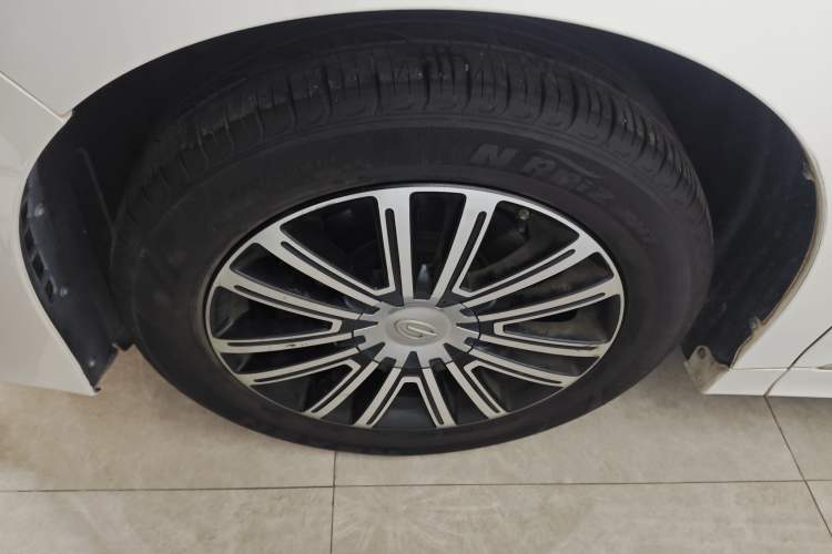 Used GAC Trumpchi M8 2021 Lingxiu Series 390T Deluxe Edition Exterior 4