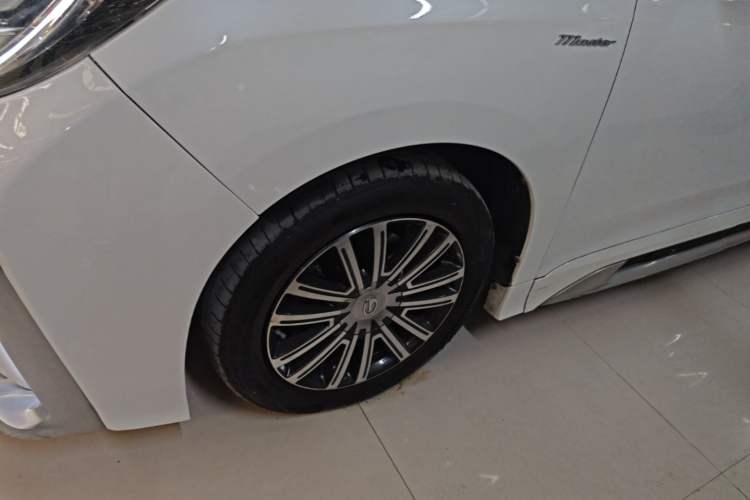 Used GAC Trumpchi M8 2021 Master Series 390T Prestige Edition Exterior 4