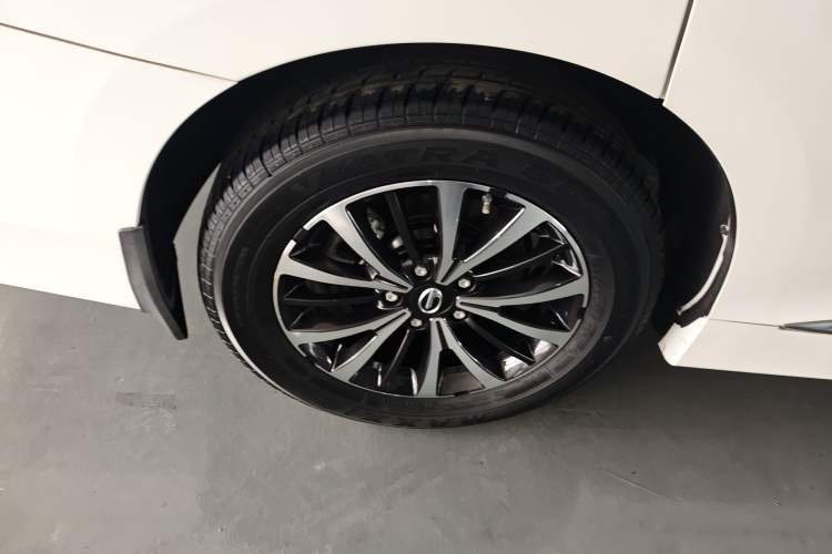 Used GAC Trumpchi M8 2021 Lingxiu Series 390T Deluxe Edition Exterior 5