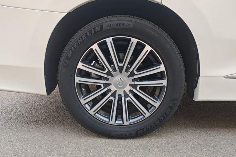 Used GAC Trumpchi M8 2021 Lingxiu Series 390T Deluxe Edition Exterior 5