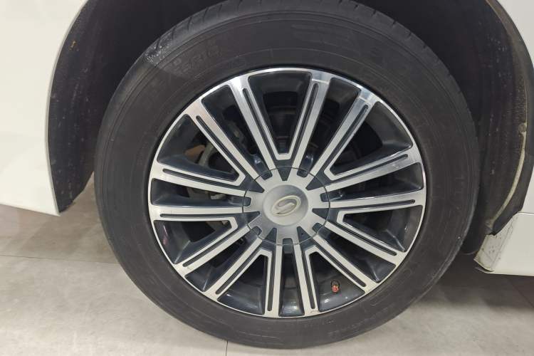 Used GAC Trumpchi M8 2021 Lingxiu Series 390T Deluxe Edition Exterior 5