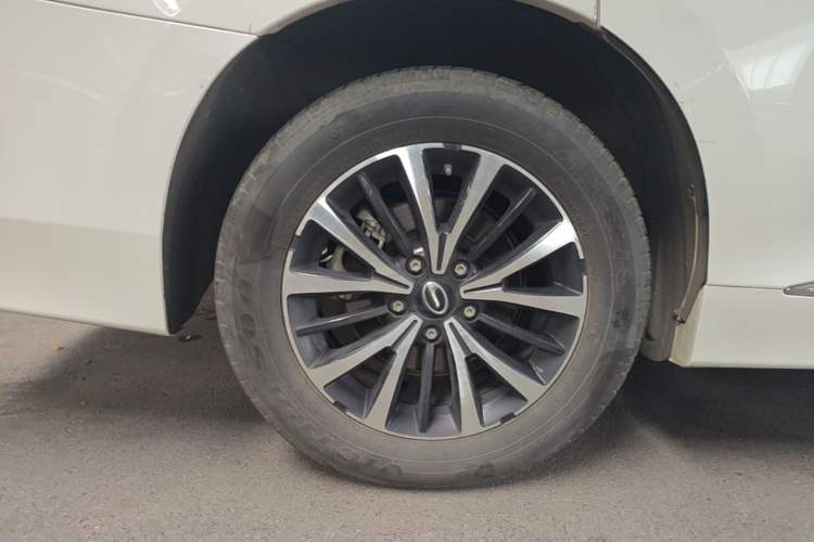 Used GAC Trumpchi M8 2021 Lingxiu Series 390T Luxury Edition Exterior 5