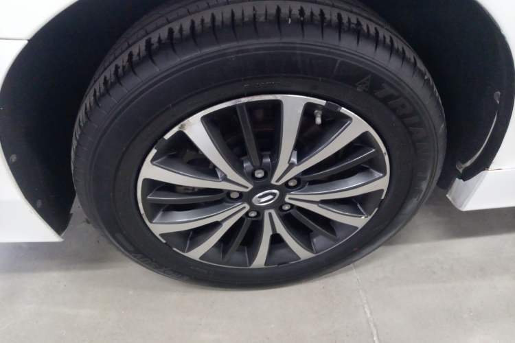 Used GAC Trumpchi M8 2021 Revised Version Lingxiu Series 390T Luxury Edition Exterior 5