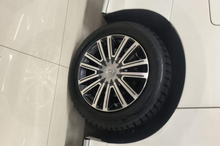 Used GAC Trumpchi M8 2021 Master Series 390T Prestige Edition Exterior 8
