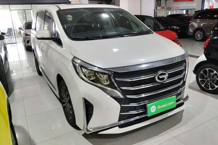 Used GAC Trumpchi M8 2021 Lingxiu Series 390T Deluxe Edition Front Right 45 Deg