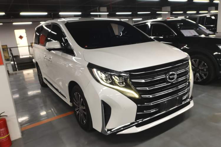 Used GAC Trumpchi M8 2021 Lingxiu Series 390T Ultimate Edition Front Right 45 Deg