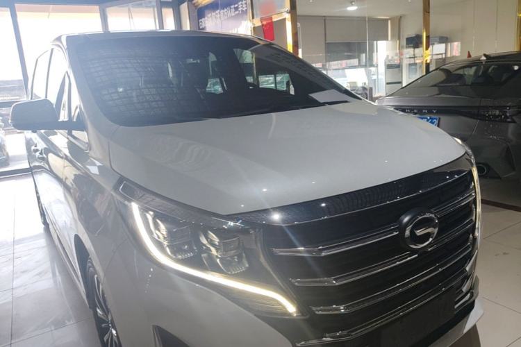 Used GAC Trumpchi M8 2021 Revised Version Lingxiu Series 390T Luxury Edition Front Right 45 Deg