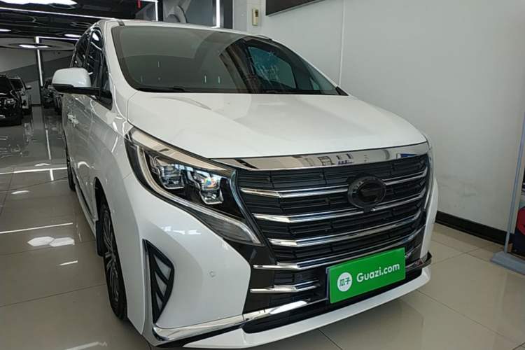 Used GAC Trumpchi M8 2021 Lingxiu Series 390T Deluxe Edition Front Right 45 Deg