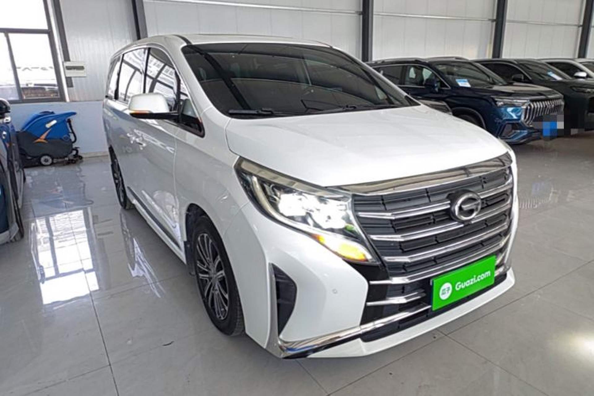 Used GAC Trumpchi M8 2021 Lingxiu Series 390T Deluxe Edition Front Right 45 Deg