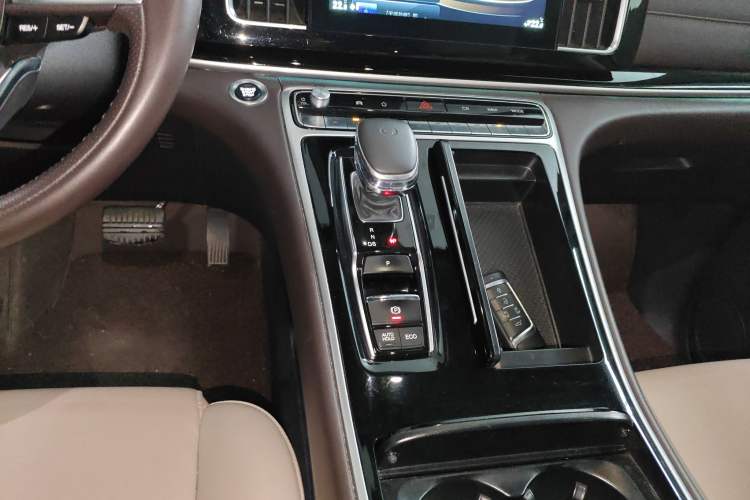 Used GAC Trumpchi M8 2021 Master Series 390T Ultimate Edition Gear Lever