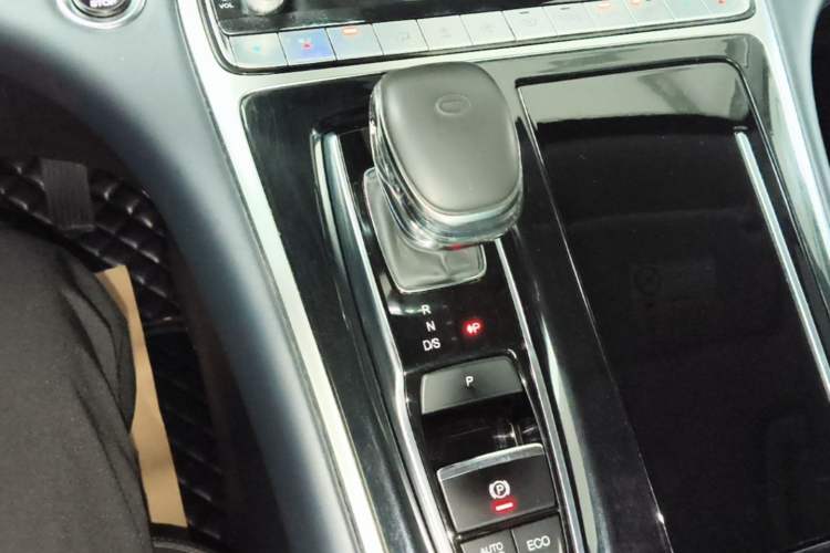 Used GAC Trumpchi M8 2021 Lingxiu Series 390T Ultimate Edition Gear Lever