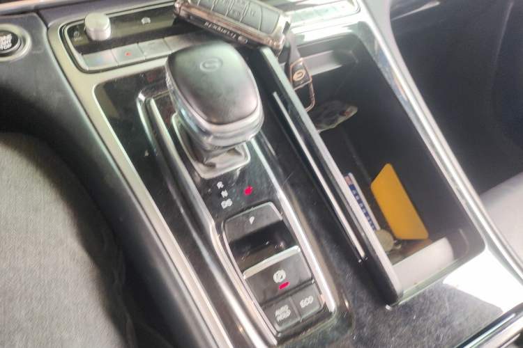 Used GAC Trumpchi M8 2021 Lingxiu Series 390T Deluxe Edition Gear Lever