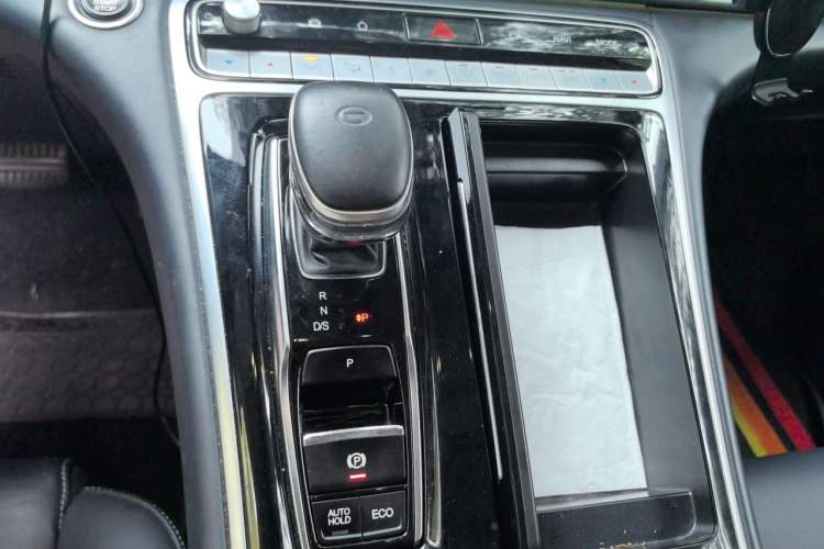 Used GAC Trumpchi M8 2021 Master Series 390T Ultimate Edition Gear Lever