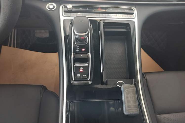 Used GAC Trumpchi M8 2021 Lingxiu Series 390T Ultimate Edition Gear Lever