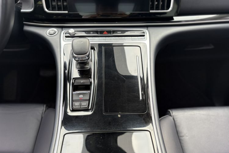 Used GAC Trumpchi M8 2021 Lingxiu Series 390T Deluxe Edition Gear Lever
