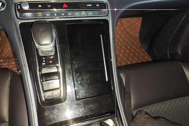 Used GAC Trumpchi M8 2021 Lingxiu Series 390T Luxury Edition Gear Lever