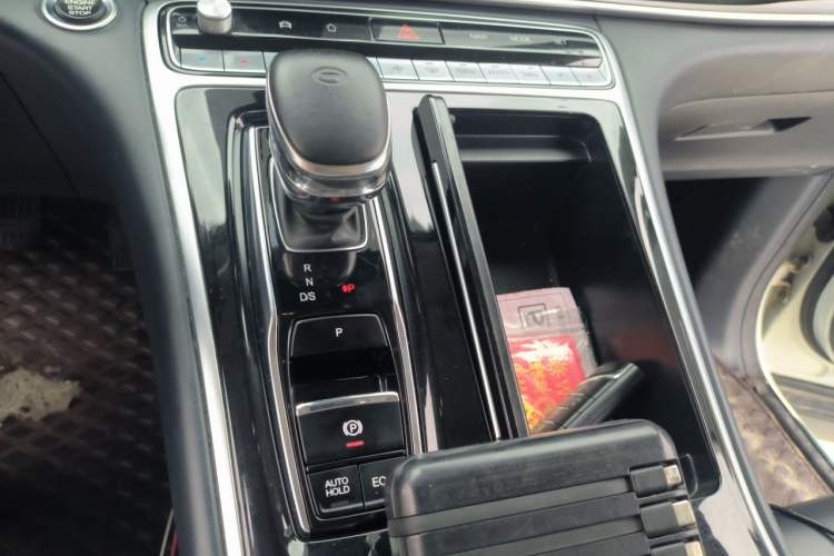 Used GAC Trumpchi M8 2021 Master Series 390T Prestige Edition Gear Lever