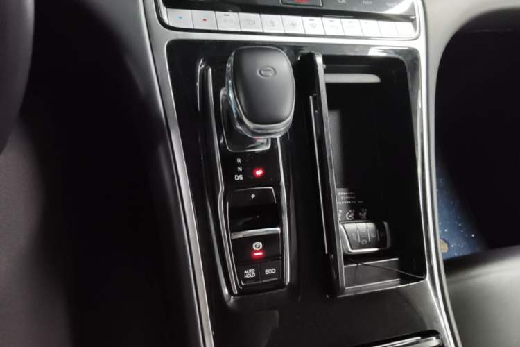 Used GAC Trumpchi M8 2021 Lingxiu Series 390T Ultimate Edition Gear Lever