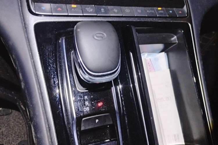 Used GAC Trumpchi M8 2021 Lingxiu Series 390T Luxury Edition Gear Lever